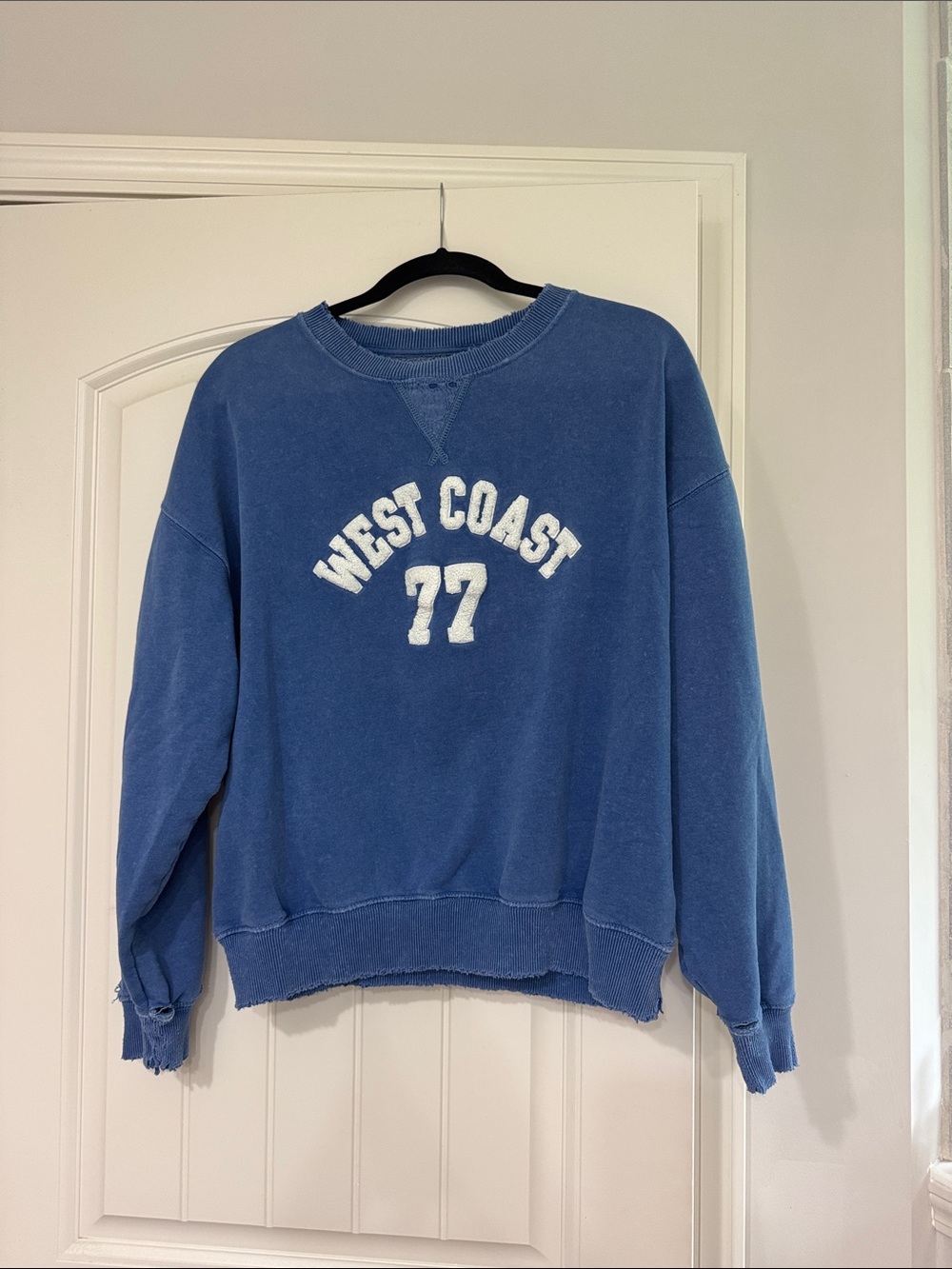 American Eagle West Coast 77 Blue Crewneck Sweatshirt